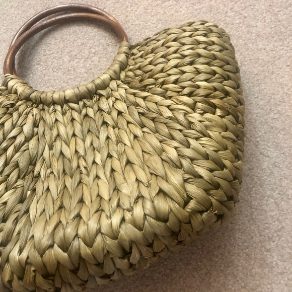 Stunning Woven Draw String Purse 👜 - Picture 8 of 11